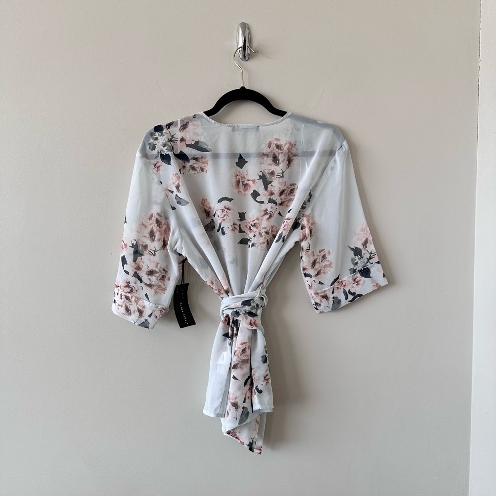 BLACK Tape_ Floral Semi Sheer Wrap Kimono Top (Size:Small) - Picture 2 of 8